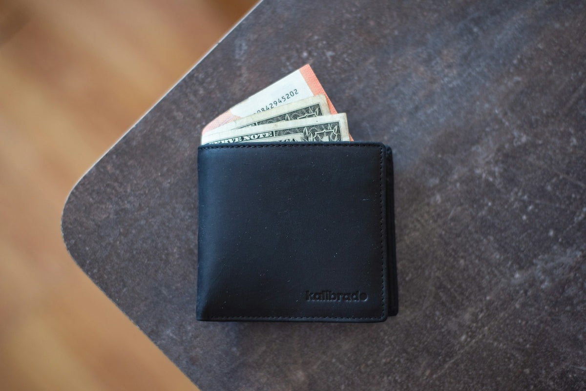 Kaala Bifold Wallet in Black