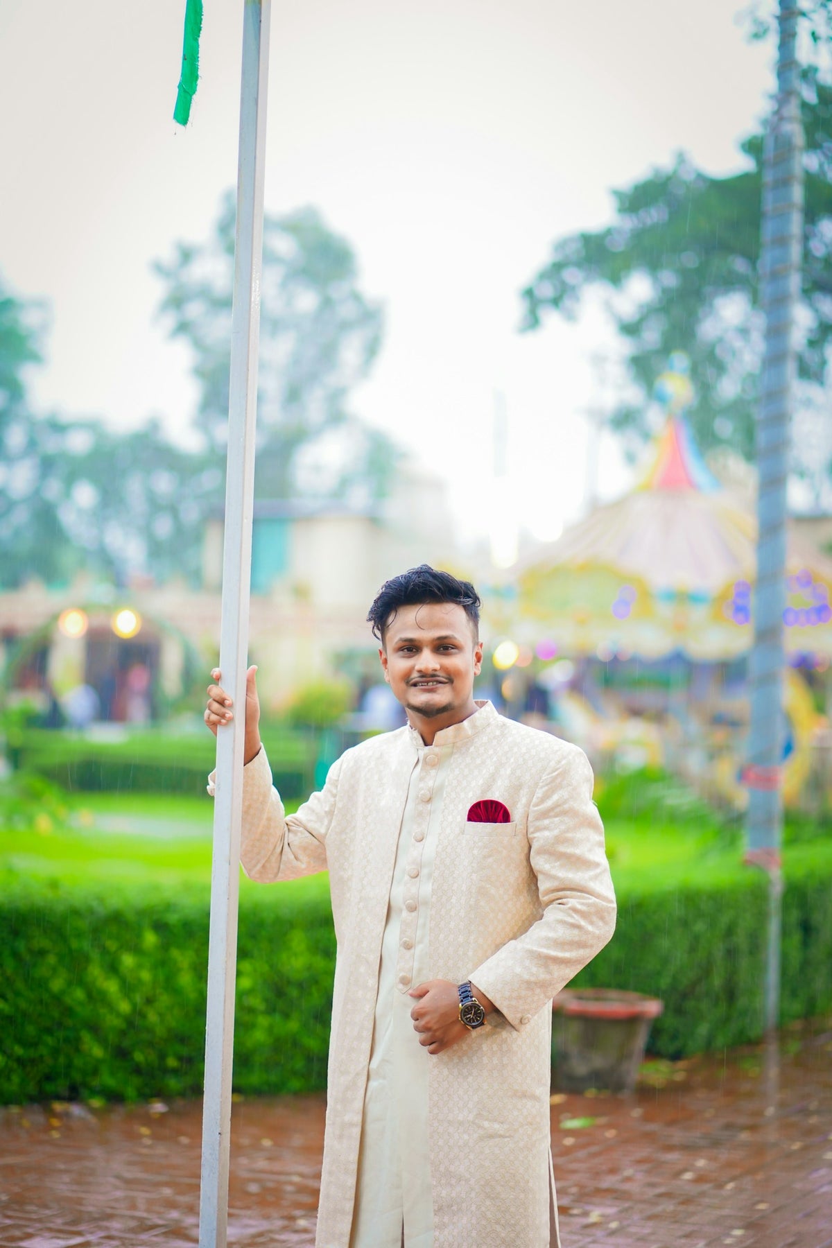 Moti Embroidered Kurta in Ivory